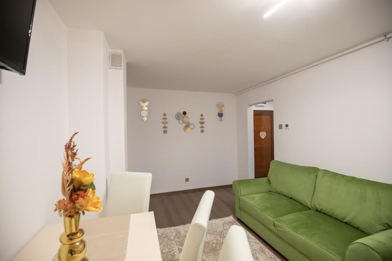 Apartament Gold Tîrgu Ocna Exteriör bild