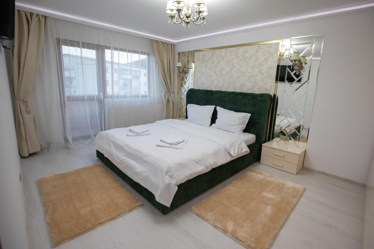 Apartament Gold Tîrgu Ocna Exteriör bild